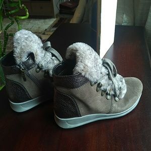 Ara Brsnd New Suede Light Brown with Fur Boots